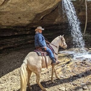 Meet your Posher, Teri